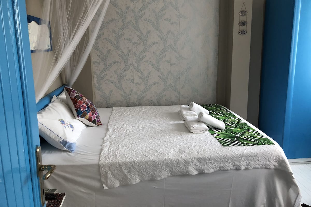 Deluxe-Dreibettzimmer, Mehrere Betten, Raucher, Executive-Etage | Zustellbetten