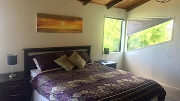 3 dormitorios, tabla de planchar con plancha, wifi gratis y ropa de cama