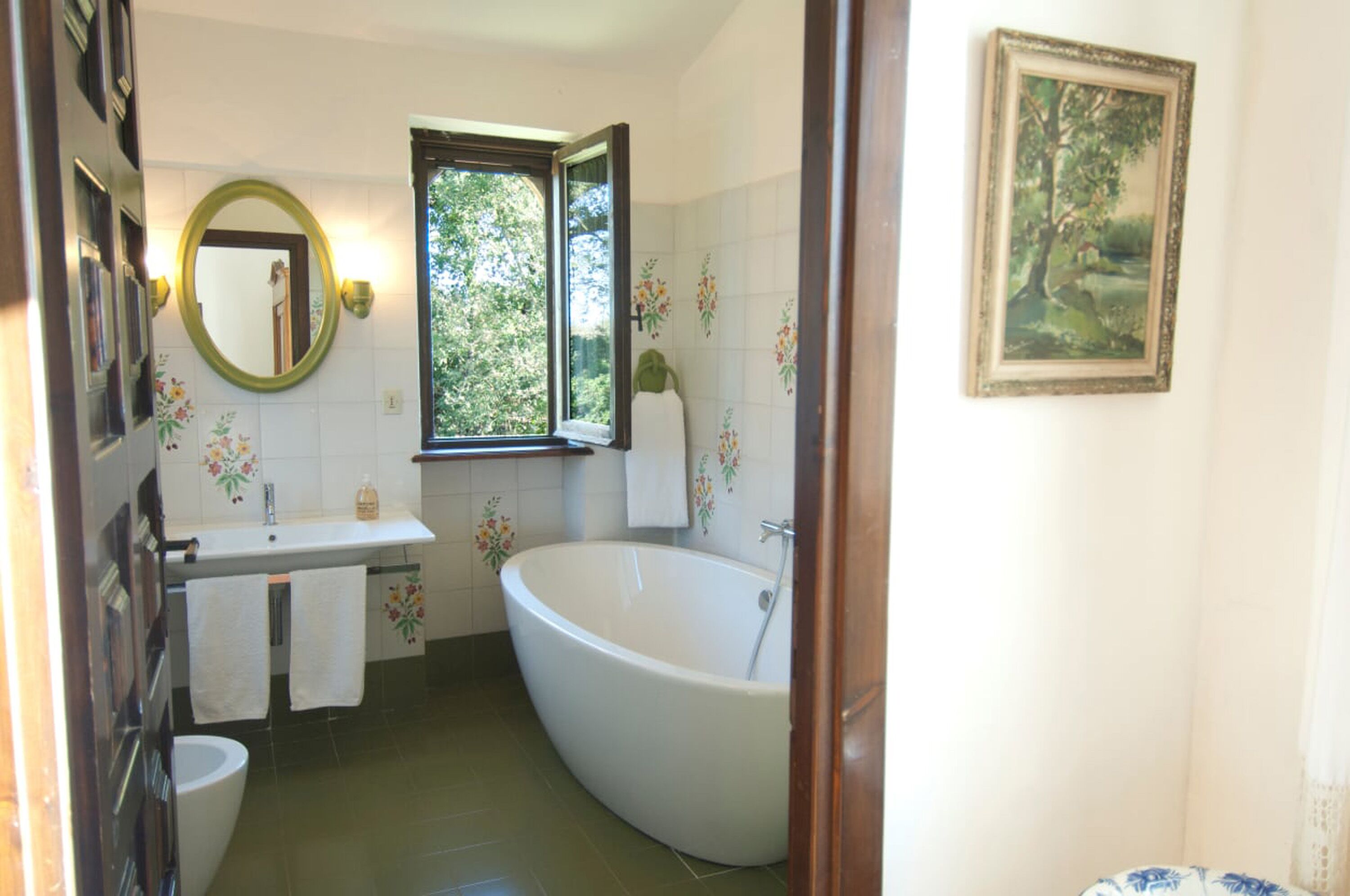 Badewanne, Haartrockner, Bidet, Handtücher