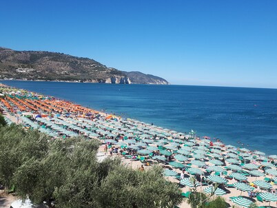 Puutarhatalo Gargano Macchia Liberassa, 10 Minuutin Päässä Mattinatasta