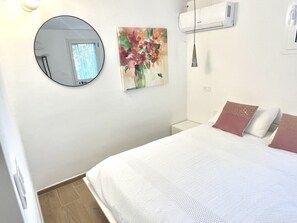 1 bedroom, iron/ironing board, free WiFi, bed sheets - Puutarhatalo Gargano Macchia Liberassa, 10 Minuutin Päässä Mattinatasta (Puglia)