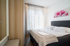 3 عدّة غرف نوم ومكتب ومكواة/لوح كي وواي فاي مجانًا