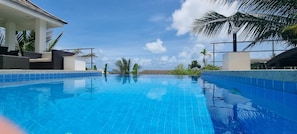 Utomhuspool