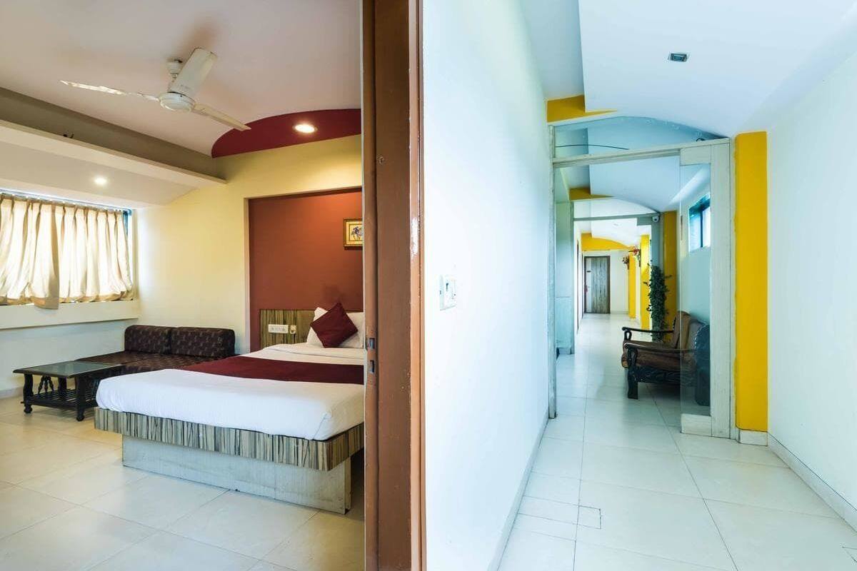 In-room safe, desk, free WiFi, bed sheets