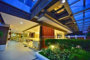 Front of property - Padgett Place - Deluxe Suites (Cebu City)
