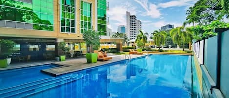 Outdoor pool, sun loungers