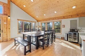 Dining - Spectacular Peak 7 Open and Great Views! STR21-01365 (Breckenridge)