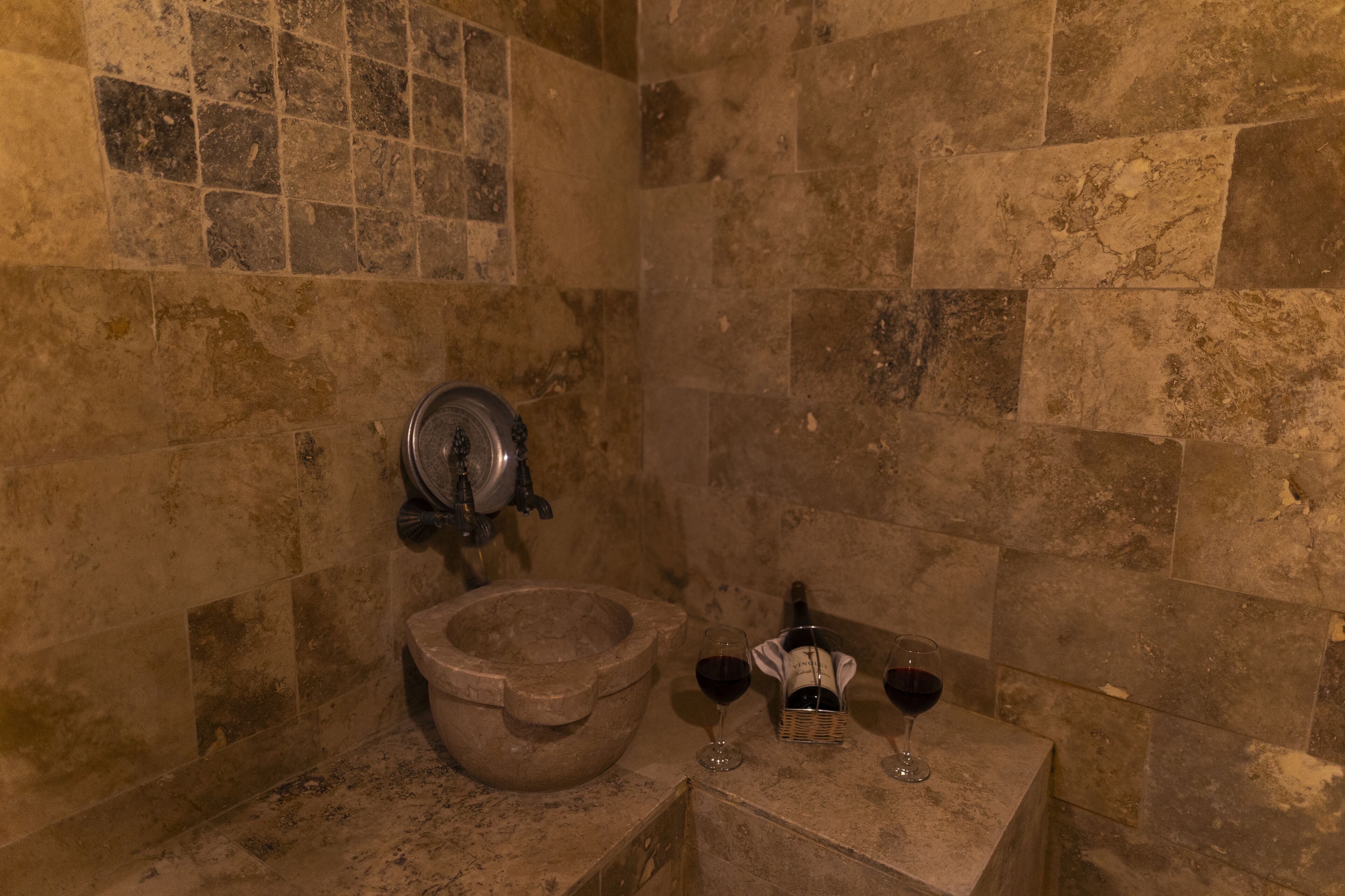 romantic double room | bathroom | designer toiletries, hair dryer, slippers, bidet