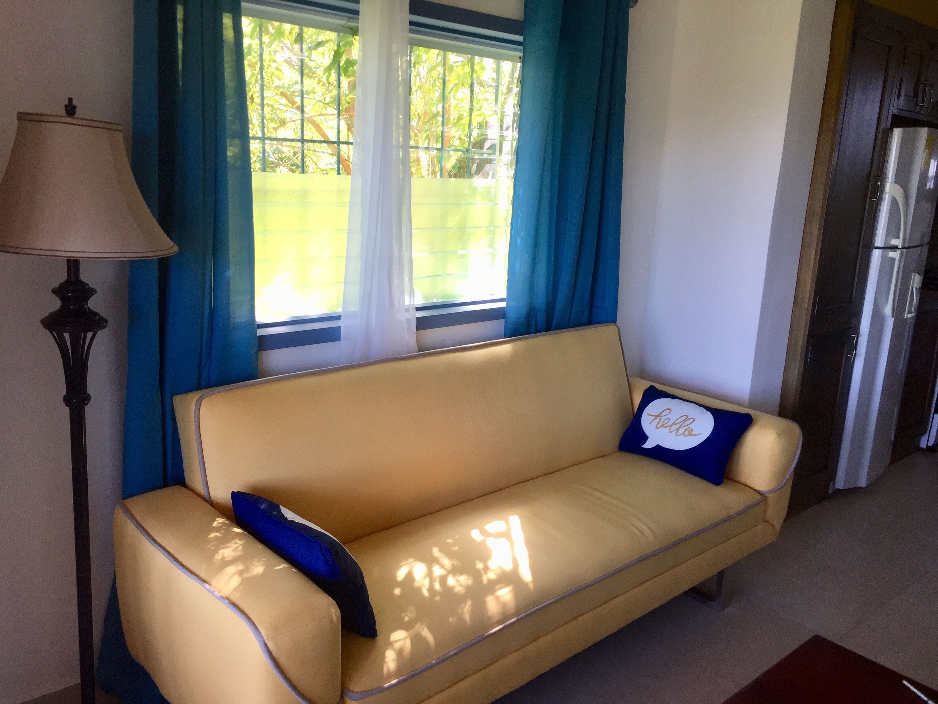 grand room, 1 bedroom, bathtub, pool view | living room | 50-inch flat-screen tv with cable channels, tv