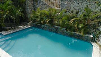 Alberca al aire libre