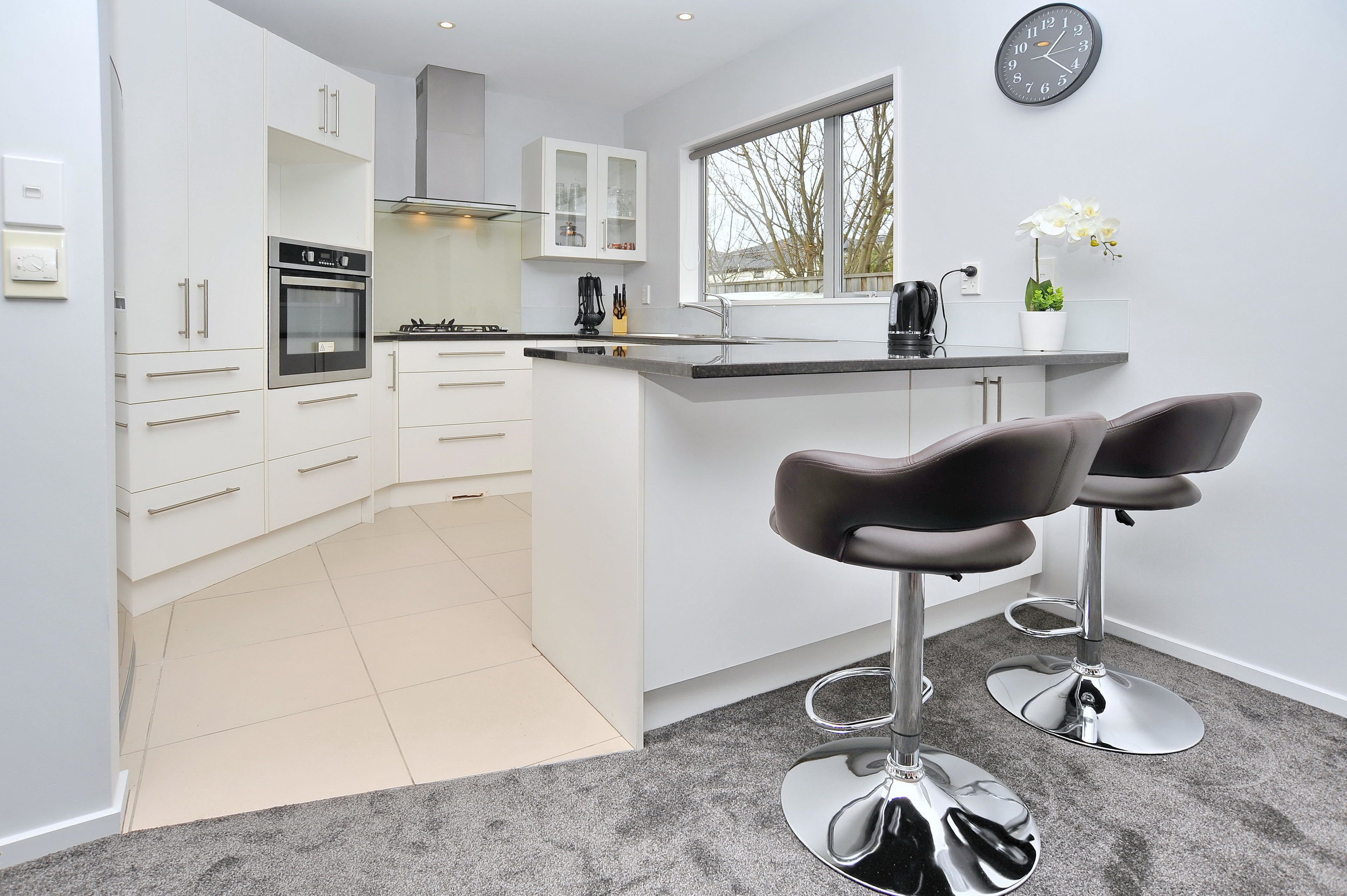 House, 5 Bedrooms | Private kitchen | Full-size fridge, microwave, oven, stovetop