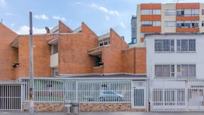 Front of property - Casa Hotel Quinta Real (Bogotá)