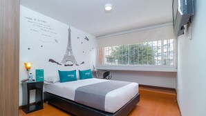 Standard Double Room | 1 bedroom, hypo-allergenic bedding available, in-room safe, desk - Casa Hotel Quinta Real (Bogotá)