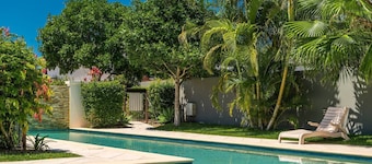 Ocean Walk - villa with pool near Main Beach