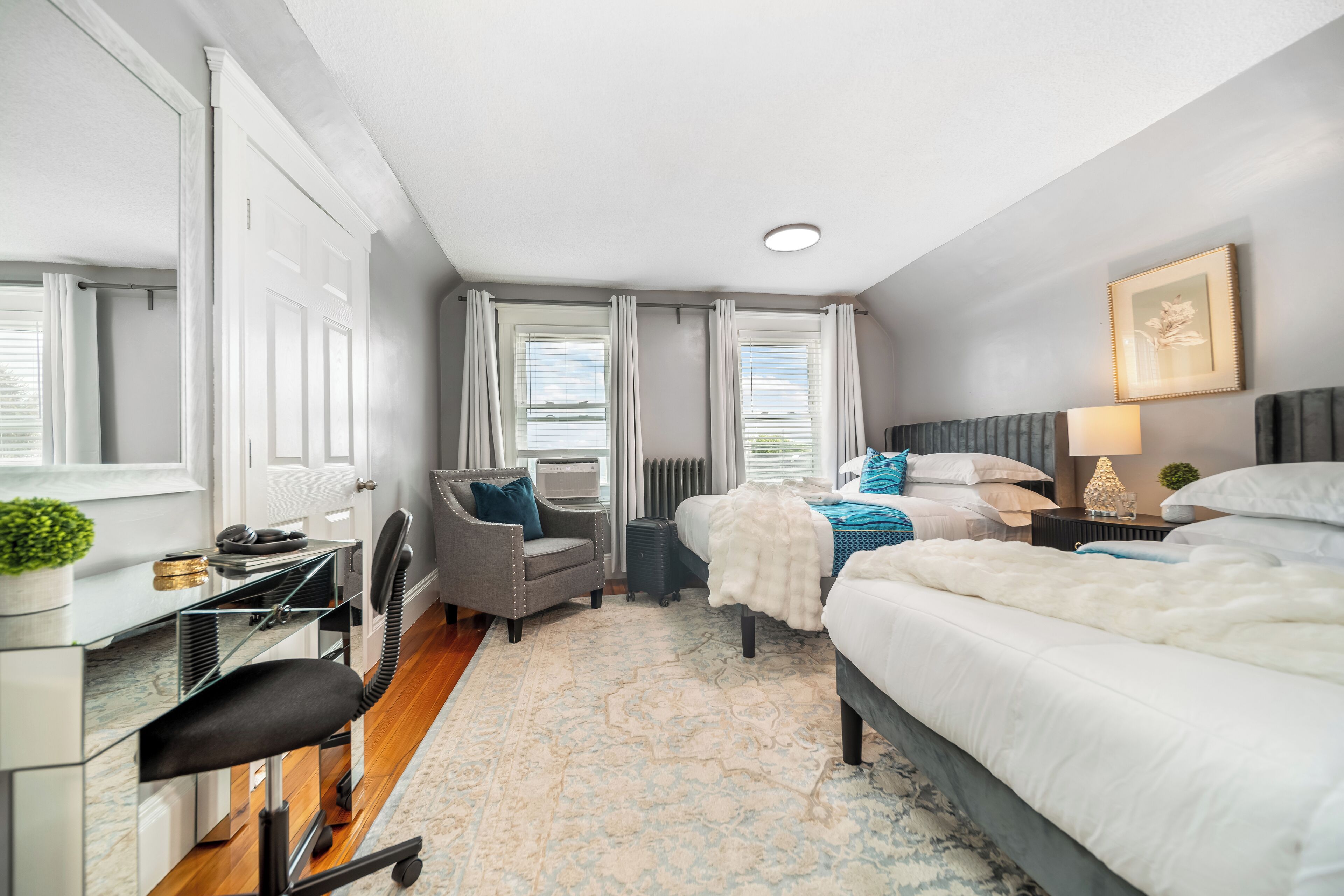 5 bedrooms, desk, iron/ironing board, free WiFi