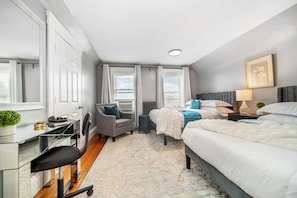 5 bedrooms, desk, iron/ironing board, free WiFi