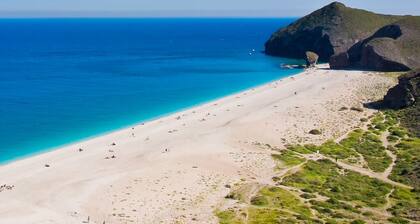 Nature House GALAN DE NOCHE Zurgena, garden with private pool