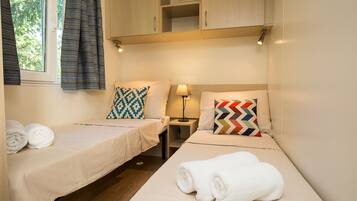 2 chambres, accès au Wi-Fi (inclus), literie fournie