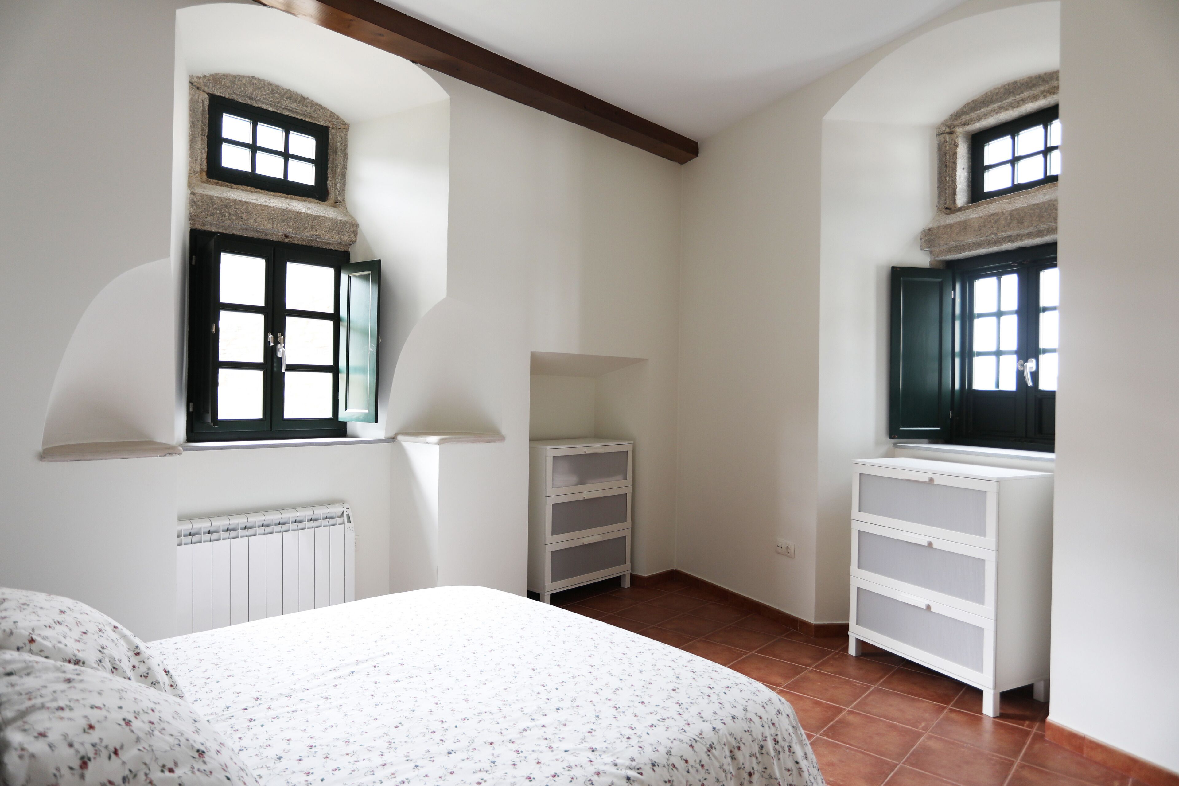 2 chambres, bureau, fer et planche à repasser, Wi-Fi gratuit