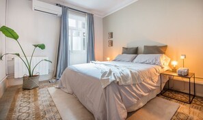 3 bedrooms, internet, bed sheets
