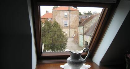 Pickering N Yorks Beautiful 18 Century cottage fully renovated in the centre