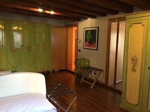 2 habitaciones, wifi gratis y ropa de cama 