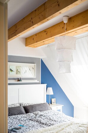 1 habitación, tabla de planchar con plancha, wifi y ropa de cama 