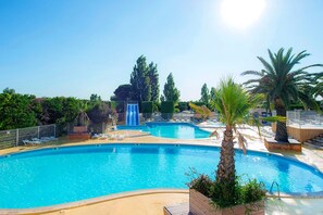 Piscine extérieure, piscine chauffée