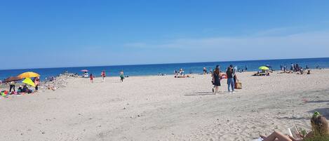 Beach nearby, sun loungers