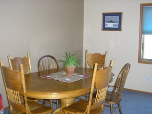 Dining - BEDS BY THE CREEK...Just on the edge of town (Choteau)