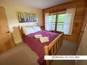 4 bedrooms, desk, iron/ironing board, WiFi