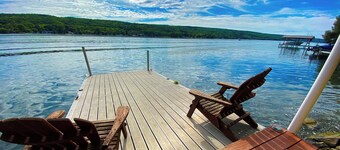 Beautiful Retreat w/Amazing Views-Kayak&Canoe! Lakefront! Free WIFI