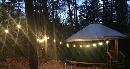 Brand New Yurts in the wilds of MT-Stay @ GNP like no other! 7mi. from W Glacier