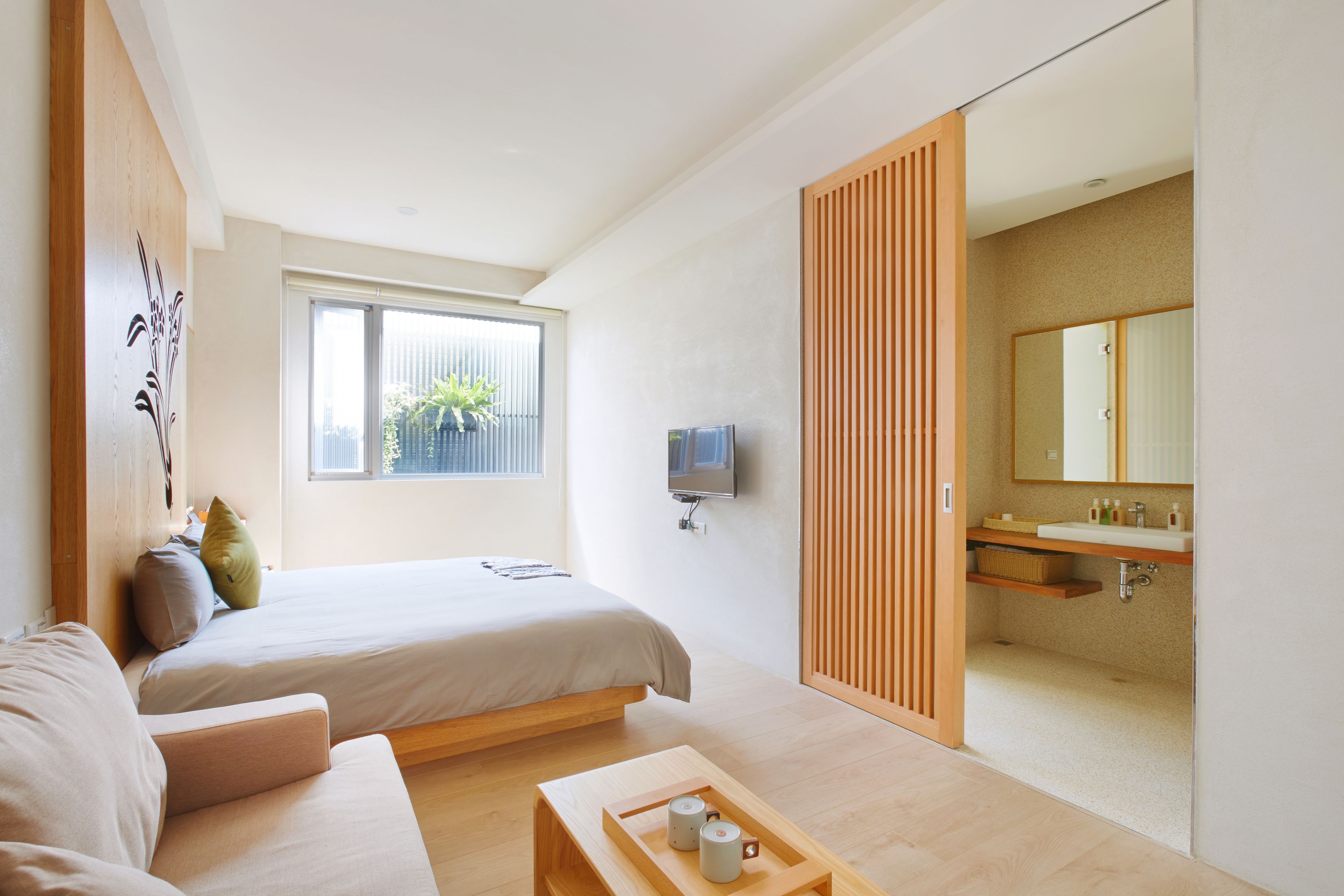 1 habitación, ropa de cama de alta calidad y escritorio 