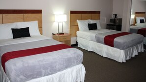 Quadruple Room - IACC Centers - Hotel Downtown Windsor (Windsor)