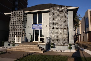 Exterior - IACC Centers - Hotel Downtown Windsor (Windsor)