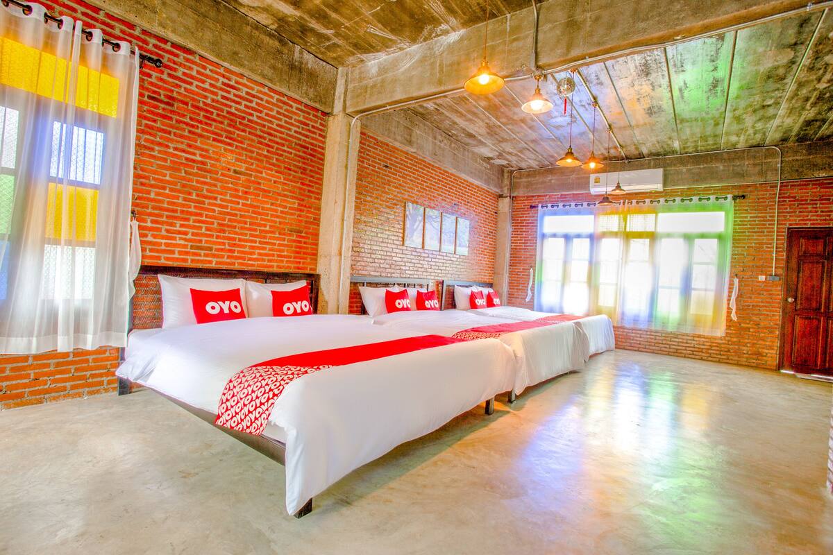 Family Room, 6 Bedrooms | Minibar, desk, free WiFi, bed sheets