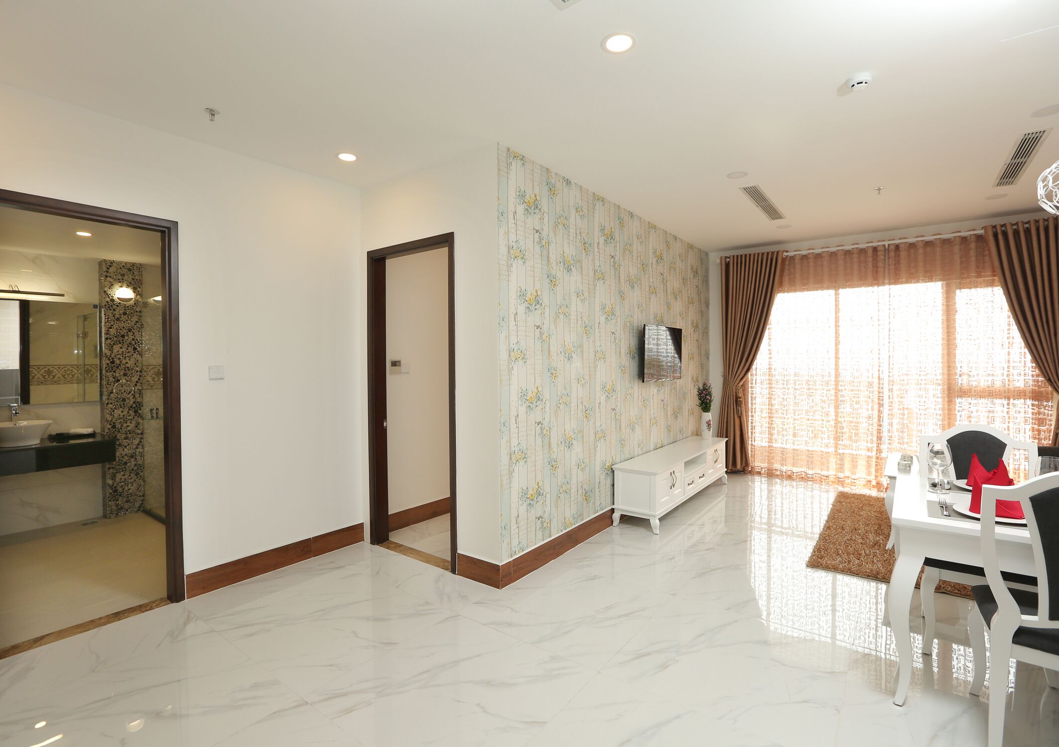 minibar, in-room safe, individually decorated, individually furnished