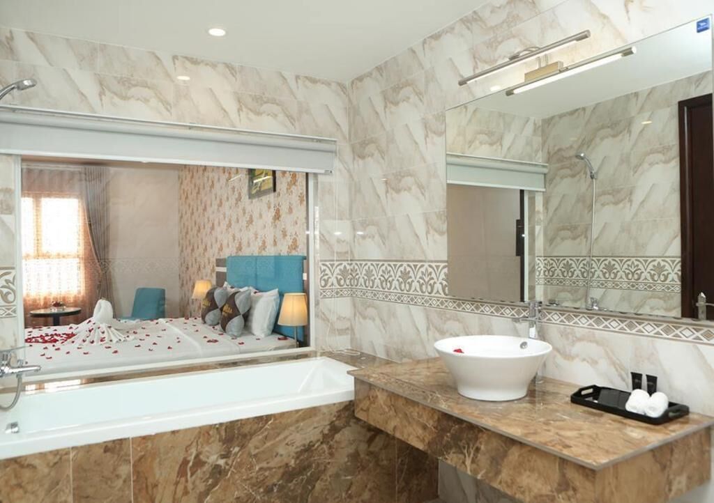 Bagno | Set di cortesia gratuito, asciugacapelli, pantofole, asciugamani