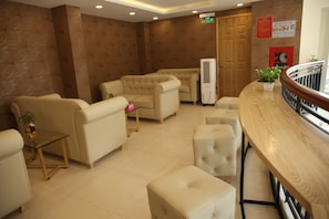 Daily local cuisine breakfast for a fee