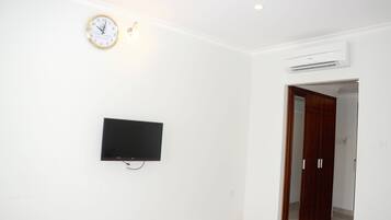 Premium bedding, memory-foam beds, minibar, individually decorated