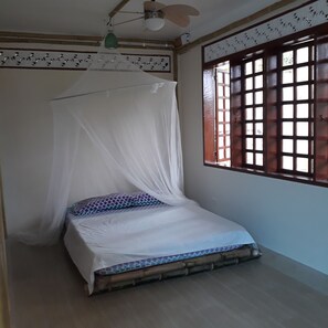 1 habitación, decoración personalizada y muebles diferentes 