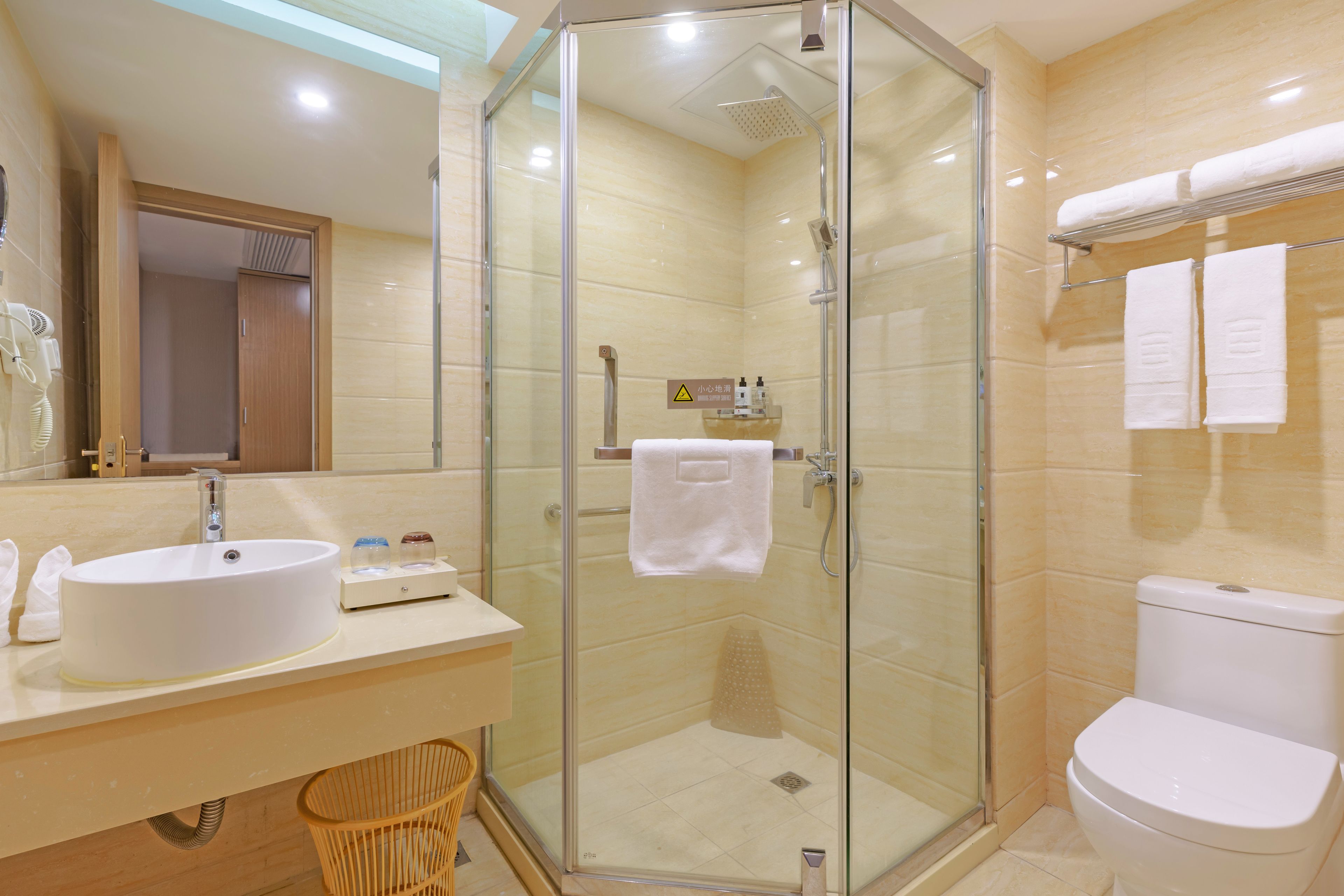 business double room | bathroom | free toiletries, hair dryer, slippers, towels