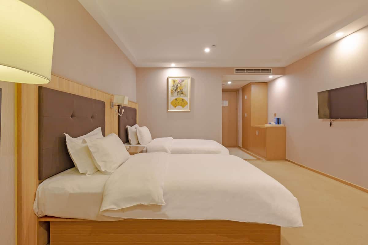 comfort twin room | 1 bedroom, premium bedding, minibar, desk