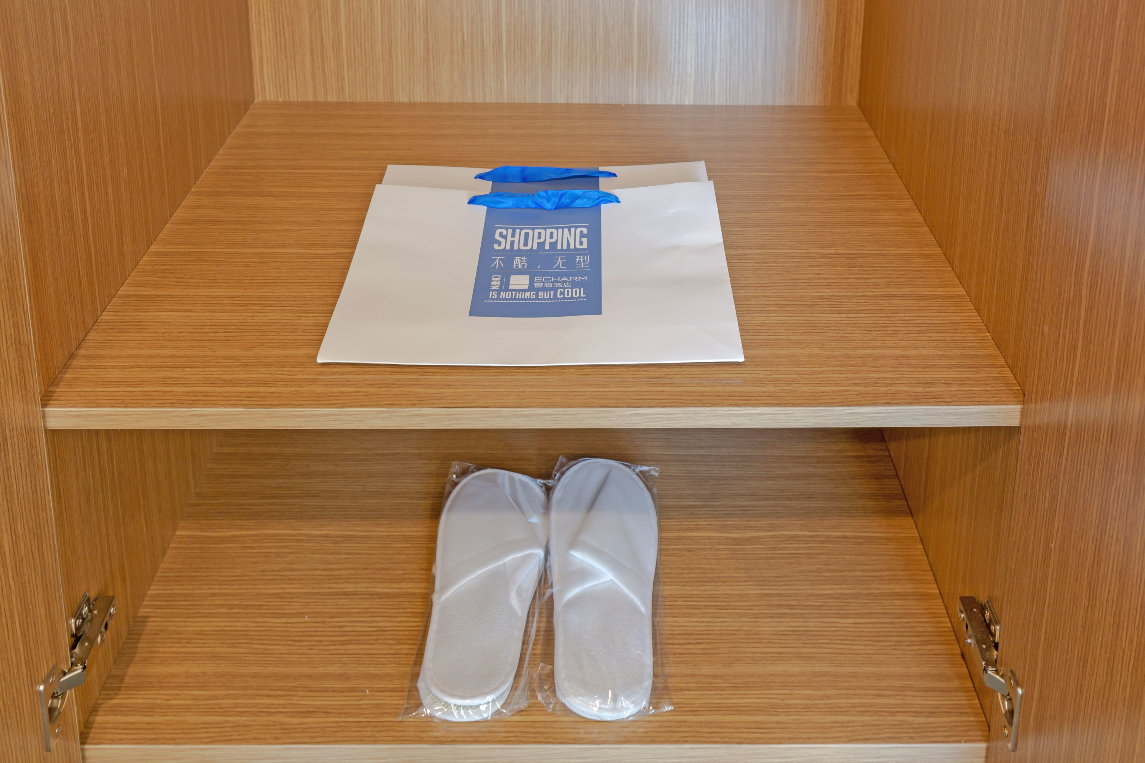 comfort twin room | room amenity