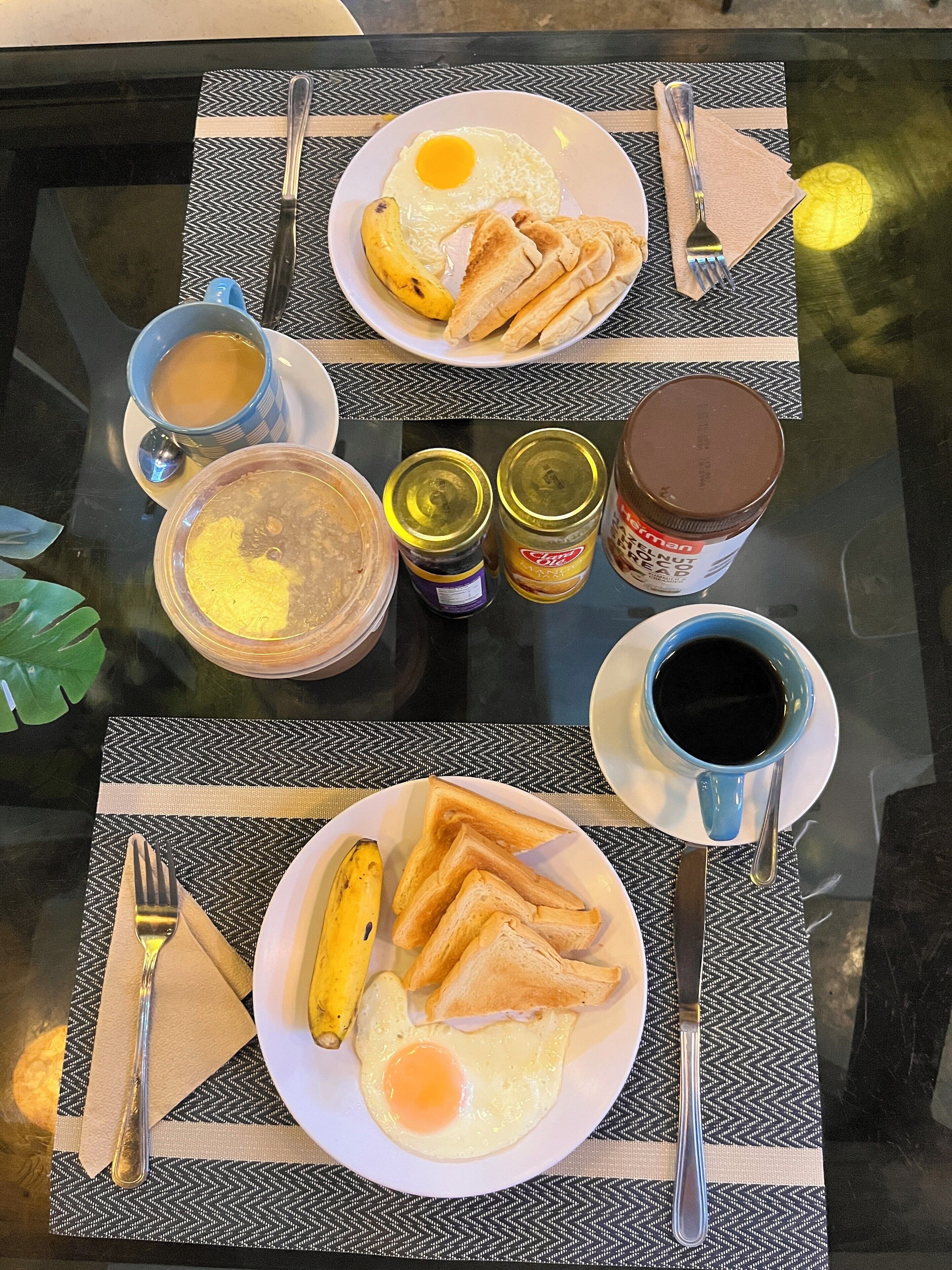 朝食