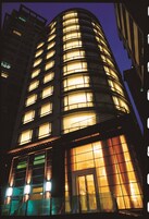 住宿正面 - 傍晚/夜晚