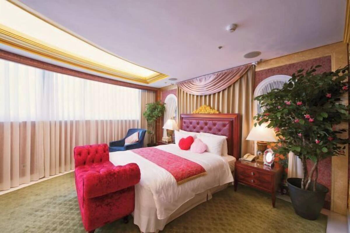 1 bedroom, minibar, in-room safe, desk