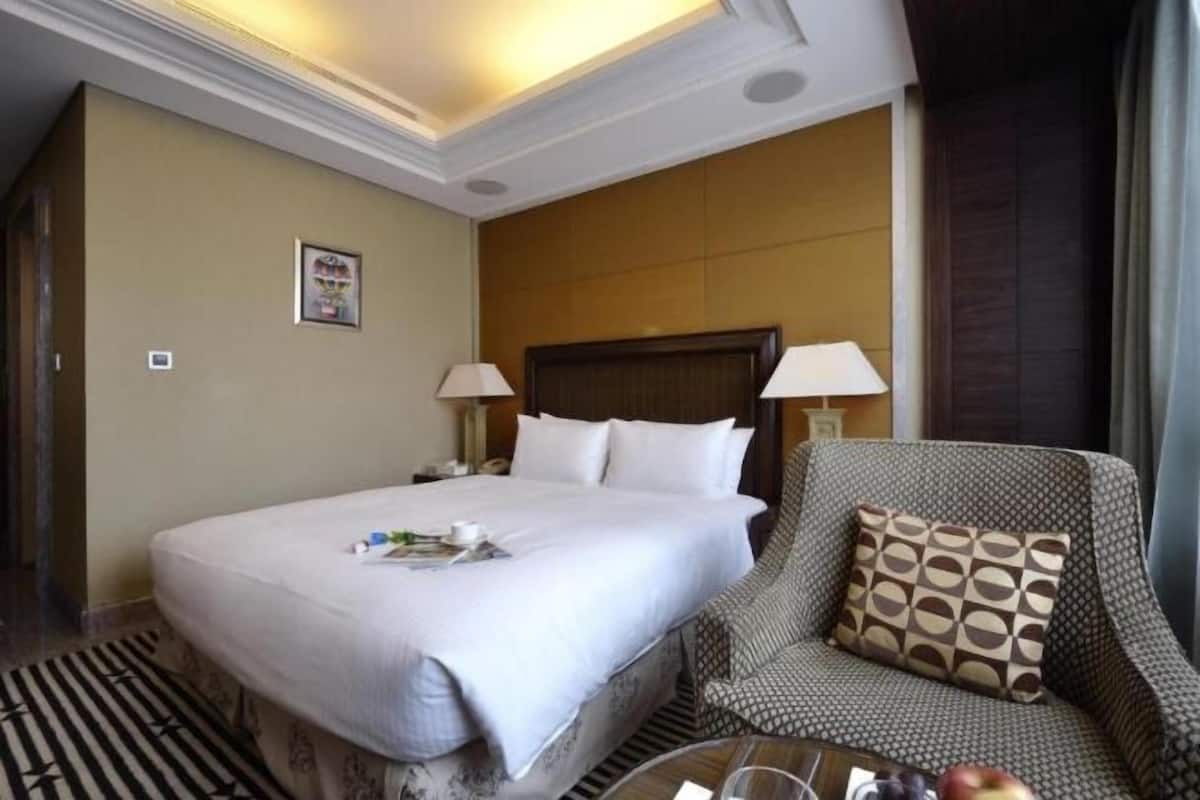 1 bedroom, minibar, in-room safe, desk