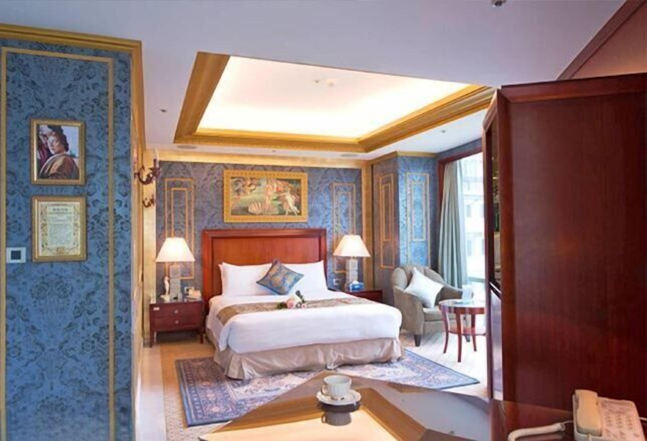 1 habitación, minibar, caja de seguridad en la habitación y escritorio 